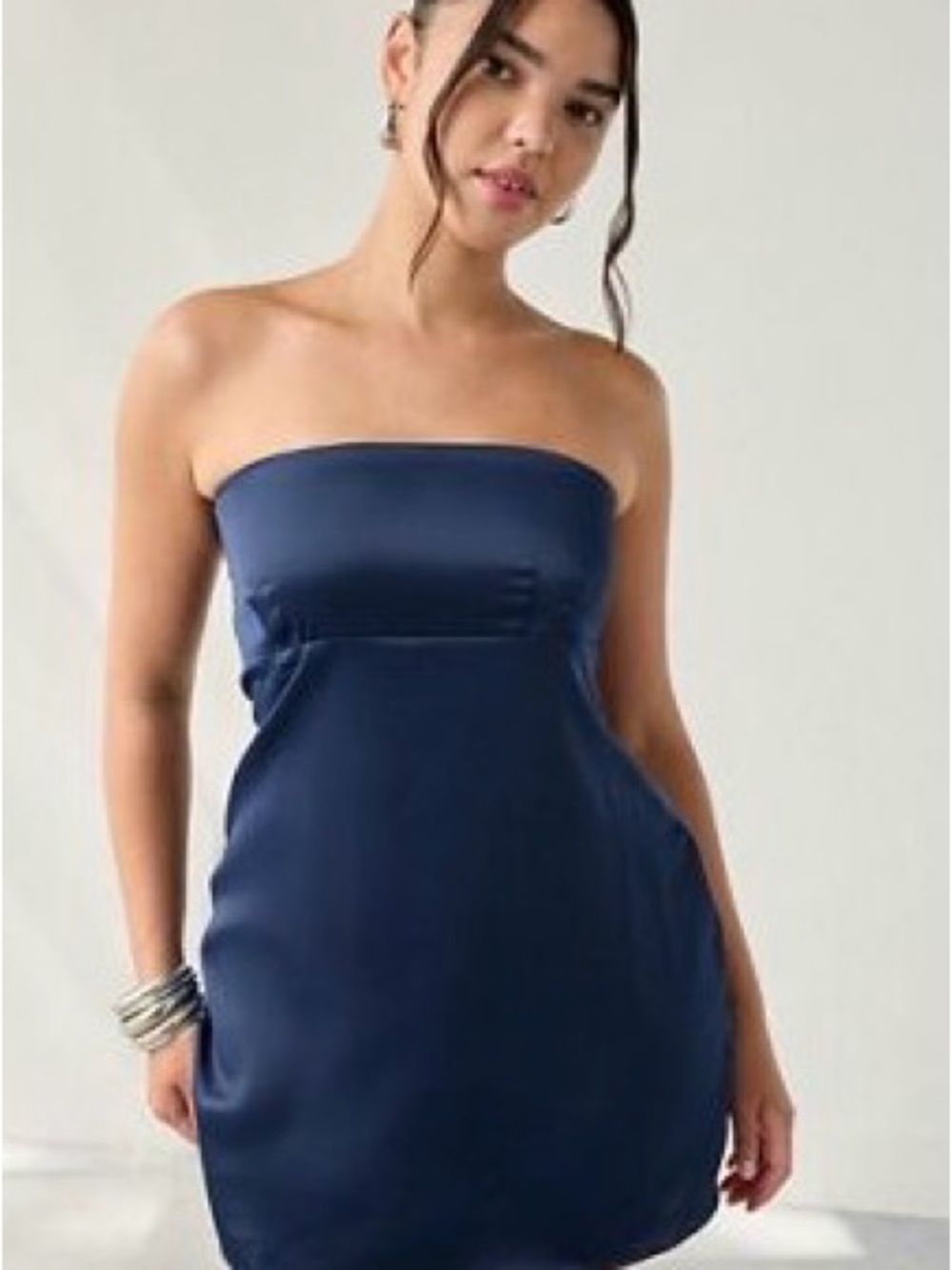 UO Mira Strapless Tie-Back Bow Satin Slip
Mini Dress